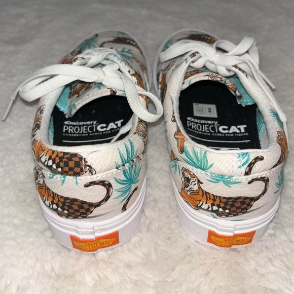 Tiger vans ! - Picture 3 of 3